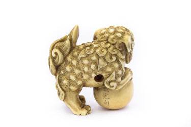 Netsuke Foo Dog on Ball 0596