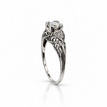 18K White Gold Diamond Ring